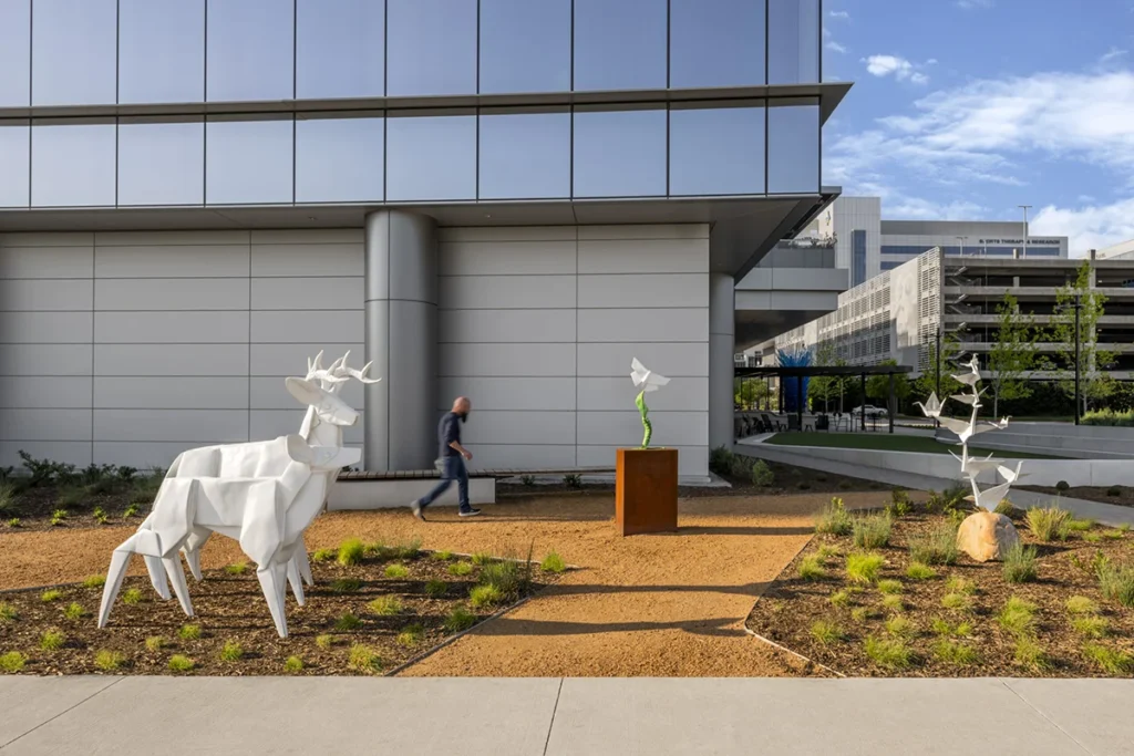 22-TIAA-Art-Package-Portfolio External sculptural art at office during day.