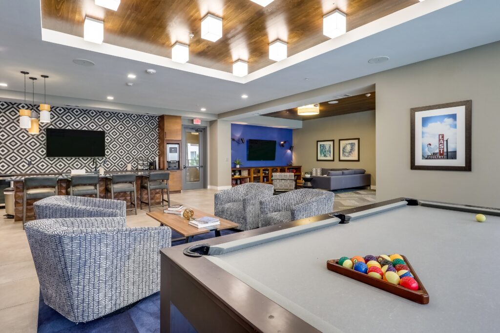 019-278513-2515 Elmont Dr019_6599952